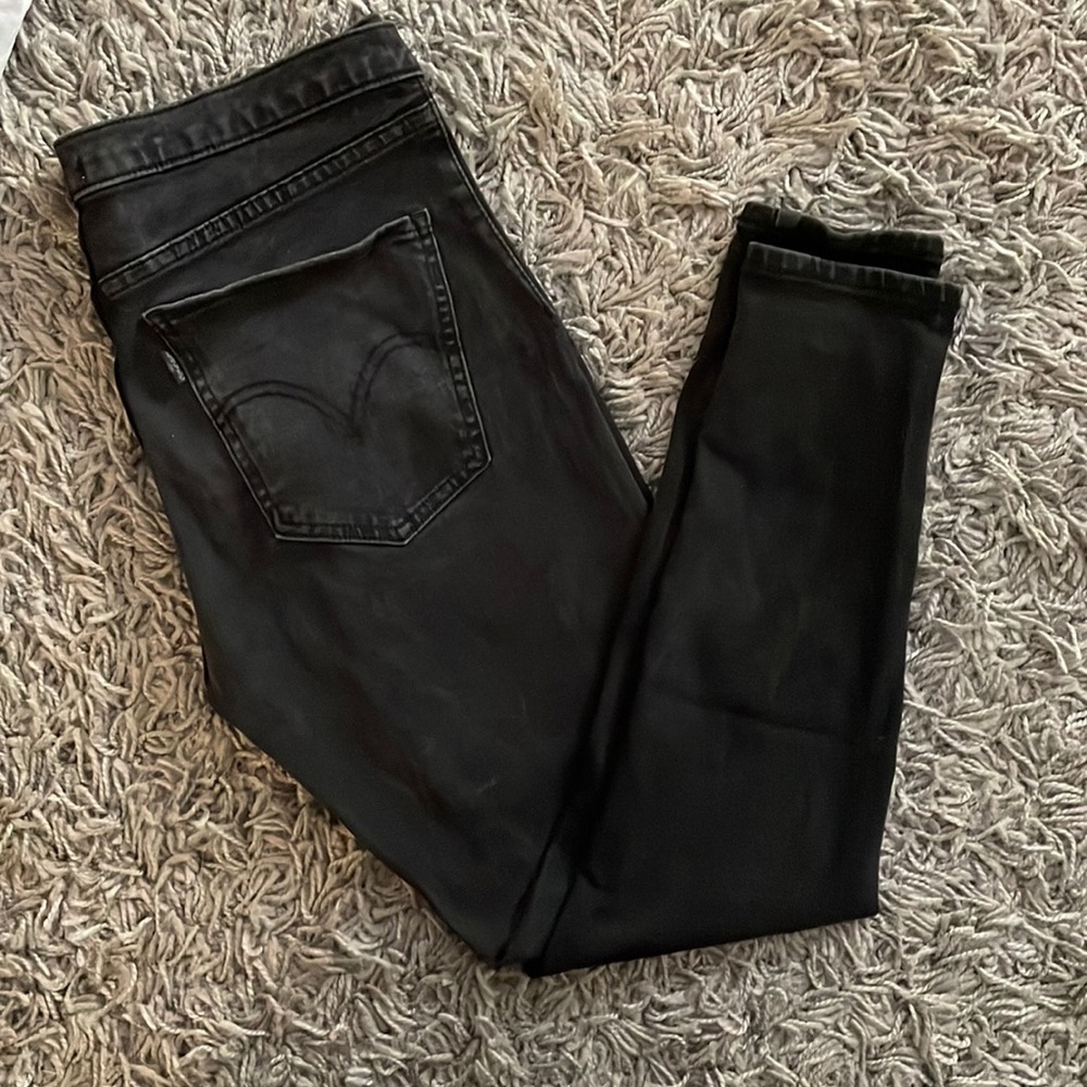 LEVIS Runaround Super Skinny jeans. Women’s Size M.